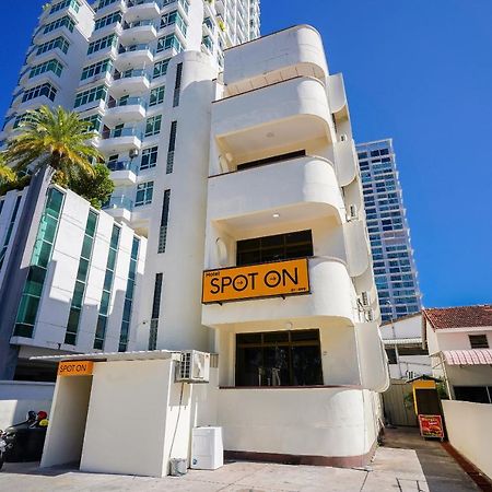 Отель Spot On 89645 Ong'S Court Джорджтаун Экстерьер фото