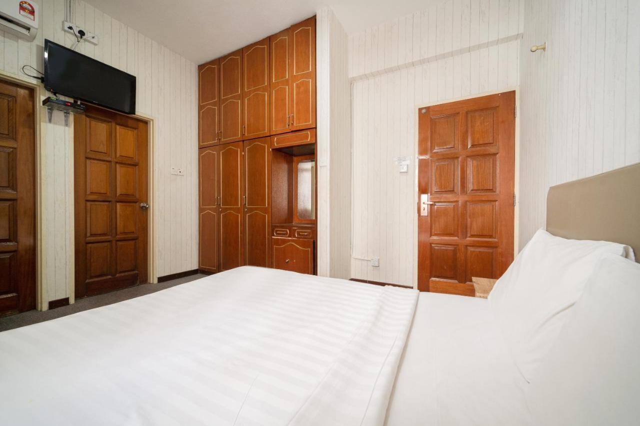 Отель Spot On 89645 Ong'S Court Джорджтаун Экстерьер фото